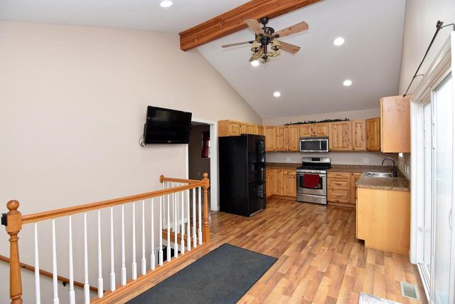 302 W Hunt AVENUE, Twin Lakes, WI 53181