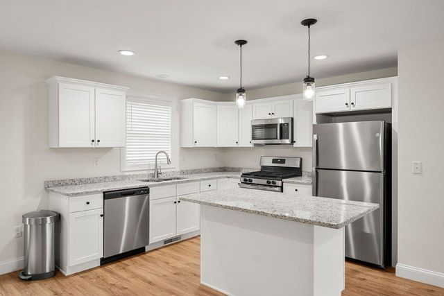 71B Terraceview Drive, Hudson, NH 03051