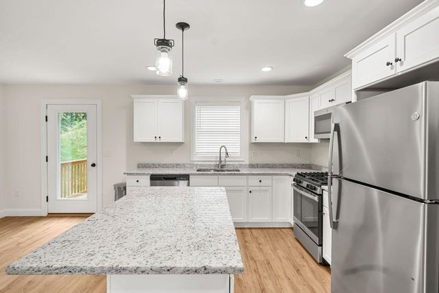 71B Terraceview Drive, Hudson, NH 03051