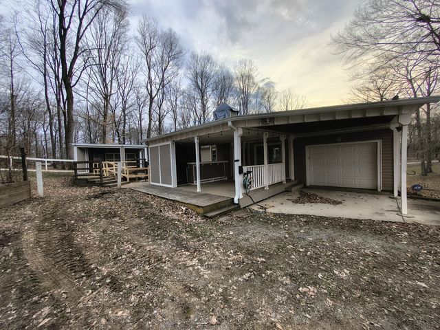 2401 Patterson Rd, Woodlawn, TN 37191