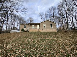 2401 Patterson Rd, Woodlawn, TN 37191
