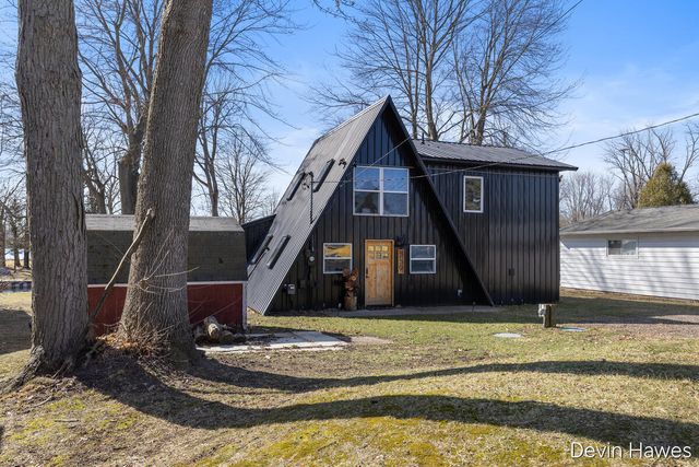 259 Ivason Drive, Stanton, MI 48888