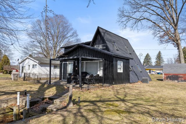 259 Ivason Drive, Stanton, MI 48888