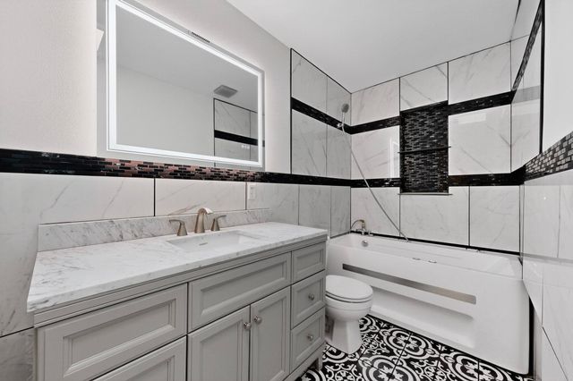 2026 Vermont Street NE, Albuquerque, NM 87110