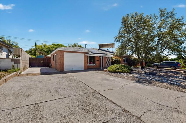 2026 Vermont Street NE, Albuquerque, NM 87110