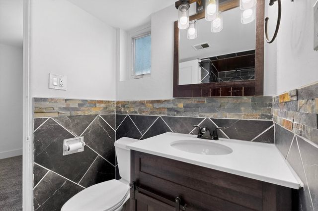 2026 Vermont Street NE, Albuquerque, NM 87110
