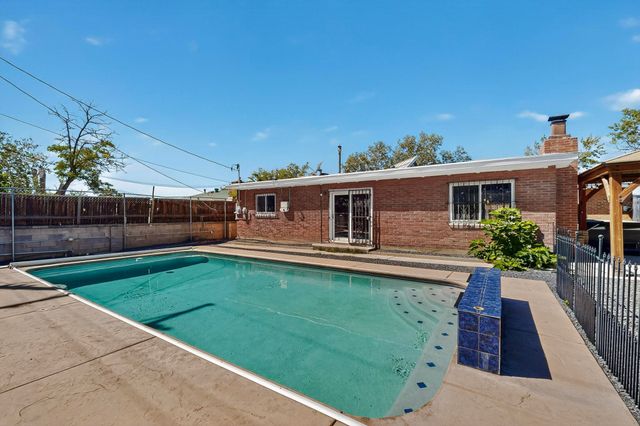 2026 Vermont Street NE, Albuquerque, NM 87110
