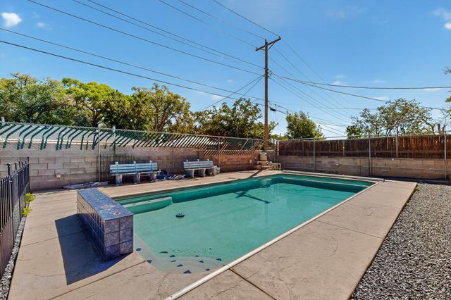 2026 Vermont Street NE, Albuquerque, NM 87110