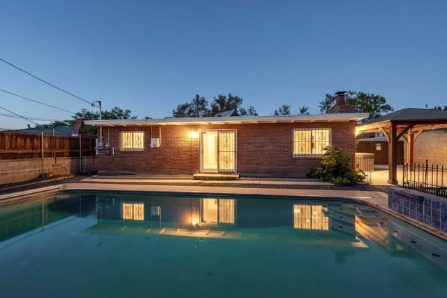 2026 Vermont Street NE, Albuquerque, NM 87110