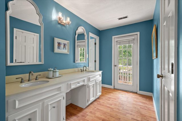 1080 Deleisseline Boulevard, Mount Pleasant, SC 29464