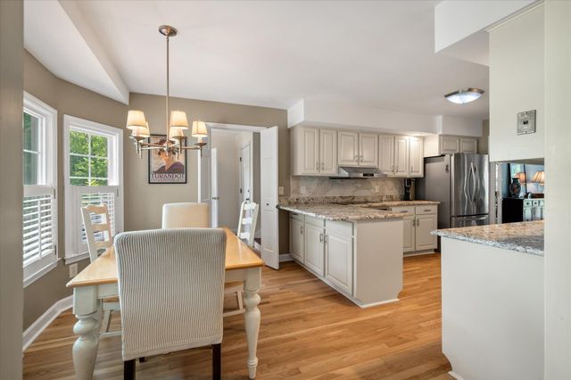 1080 Deleisseline Boulevard, Mount Pleasant, SC 29464