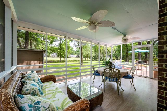 1080 Deleisseline Boulevard, Mount Pleasant, SC 29464