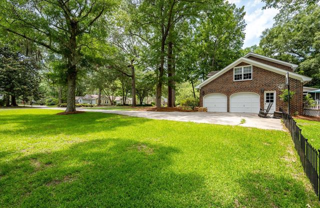 1080 Deleisseline Boulevard, Mount Pleasant, SC 29464