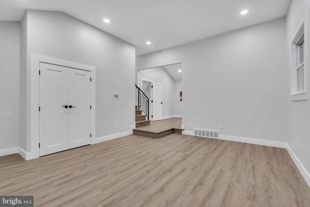 11 PLEASANT VALLEY DR, West Deptford, NJ 08096