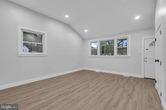 11 PLEASANT VALLEY DR, West Deptford, NJ 08096