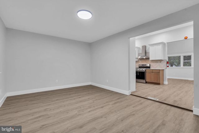 11 PLEASANT VALLEY DR, West Deptford, NJ 08096