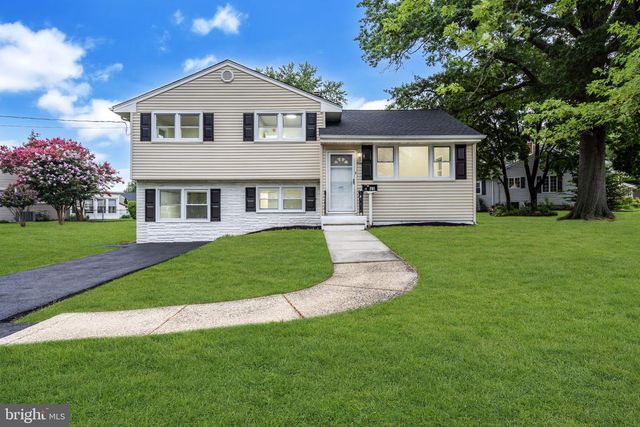11 PLEASANT VALLEY DR, West Deptford, NJ 08096