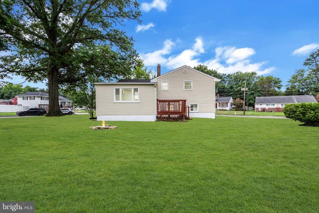 11 PLEASANT VALLEY DR, West Deptford, NJ 08096