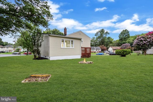 11 PLEASANT VALLEY DR, West Deptford, NJ 08096