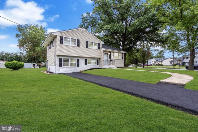 11 PLEASANT VALLEY DR, West Deptford, NJ 08096
