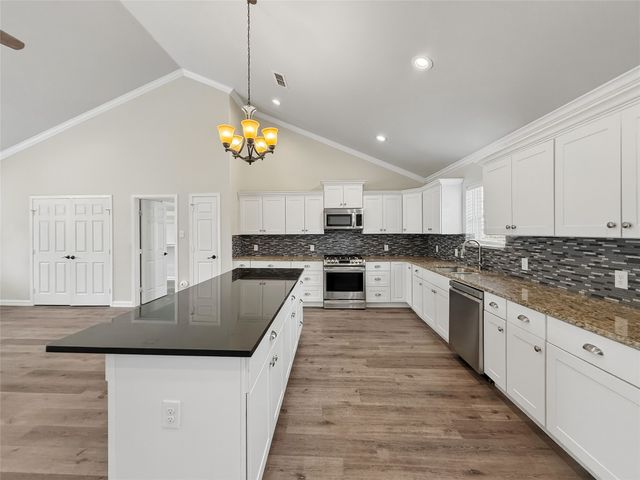 130 Lamar Street, Sulphur Springs, TX 75482