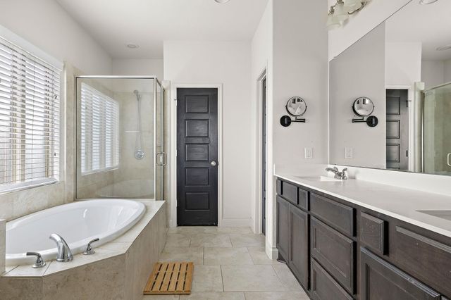 212 Estima CT, Liberty Hill, TX 78642
