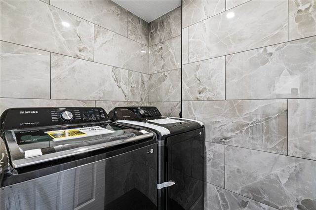 833 Spring Garden Ave, Spring Garden, PA 15212