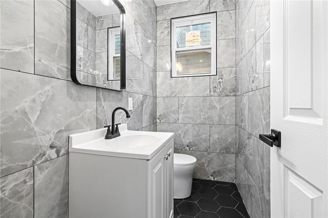 833 Spring Garden Ave, Spring Garden, PA 15212