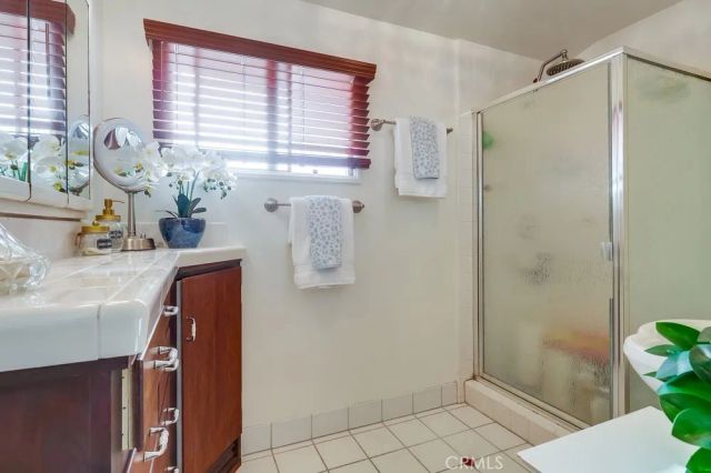 2815 E 5th Street, Long Beach, CA 90814