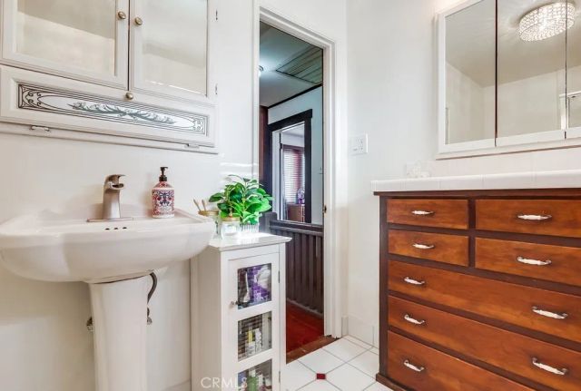 2815 E 5th Street, Long Beach, CA 90814