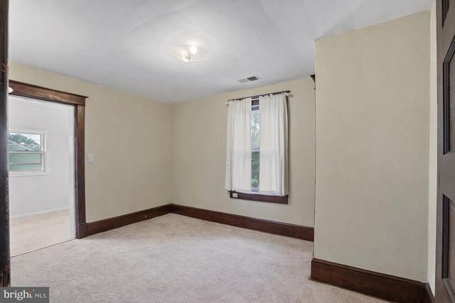 200 S ORCHARD DR, Purcellville, VA 20132