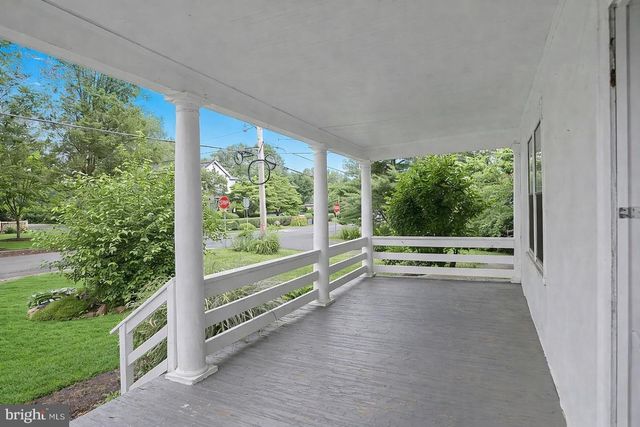 200 S ORCHARD DR, Purcellville, VA 20132