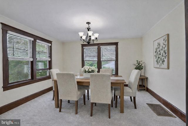 200 S ORCHARD DR, Purcellville, VA 20132