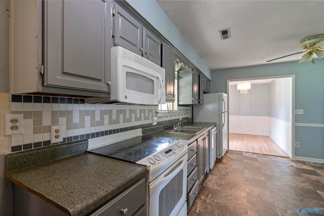 3113 Farmington Road, Decatur, AL 35603