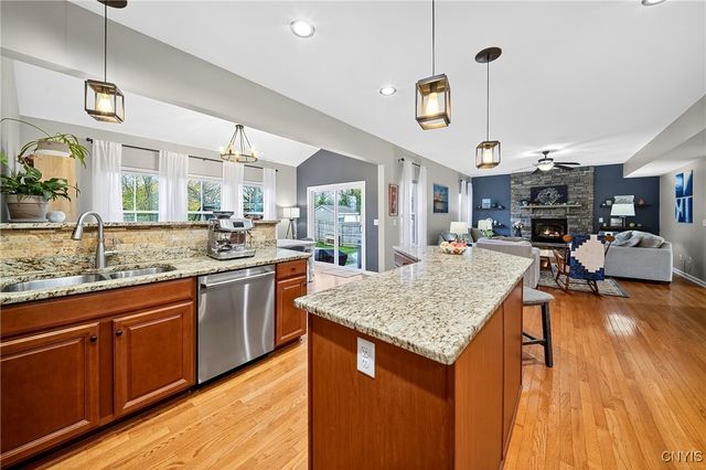 29 Naylor Circle, Van Buren, NY 13027