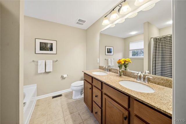 29 Naylor Circle, Van Buren, NY 13027