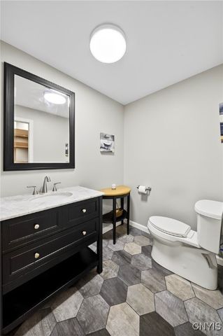 29 Naylor Circle, Van Buren, NY 13027