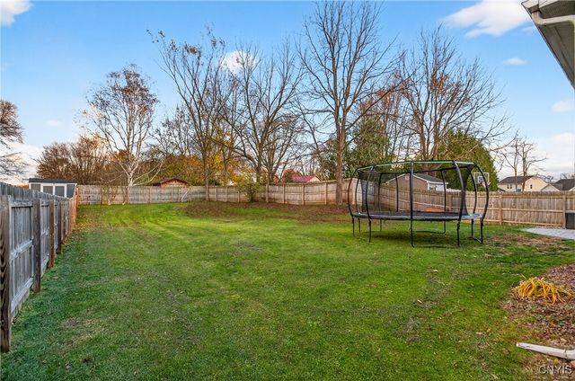 29 Naylor Circle, Van Buren, NY 13027