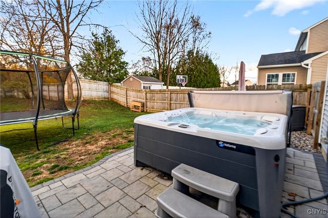 29 Naylor Circle, Van Buren, NY 13027