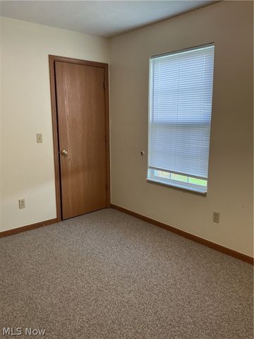 2823 Benford Lane, Youngstown, OH 44505