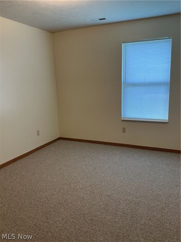 2823 Benford Lane, Youngstown, OH 44505