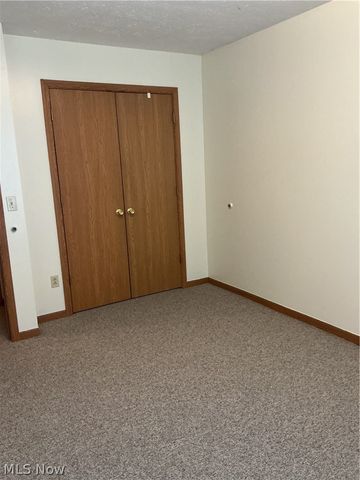 2823 Benford Lane, Youngstown, OH 44505