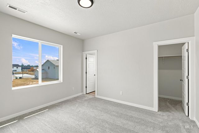 9415 W Blazing Star St, Nampa, ID 83687