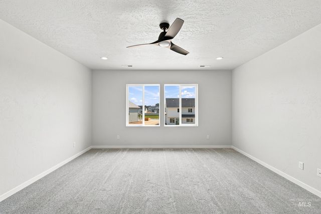 9415 W Blazing Star St, Nampa, ID 83687