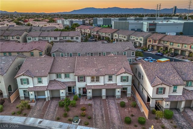 5318 Silver Branch Avenue, Las Vegas, NV 89118