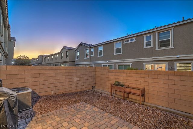 5318 Silver Branch Avenue, Las Vegas, NV 89118