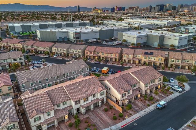 5318 Silver Branch Avenue, Las Vegas, NV 89118