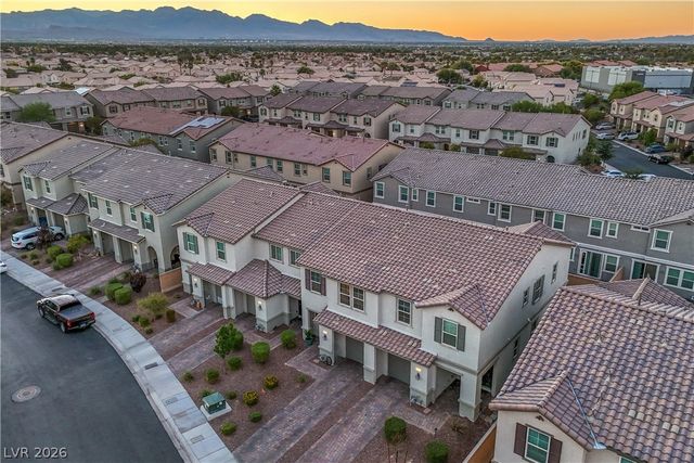 5318 Silver Branch Avenue, Las Vegas, NV 89118