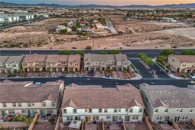 5318 Silver Branch Avenue, Las Vegas, NV 89118