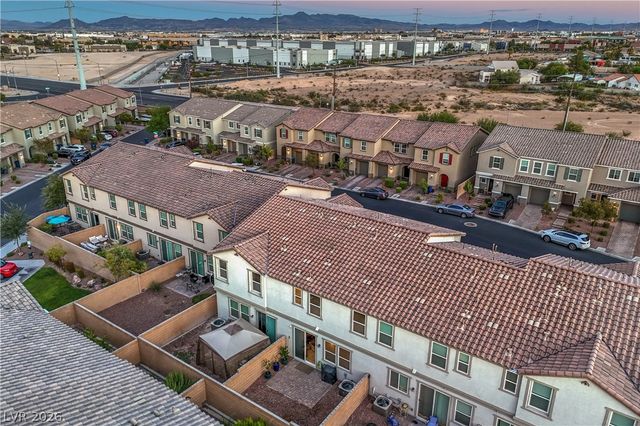 5318 Silver Branch Avenue, Las Vegas, NV 89118